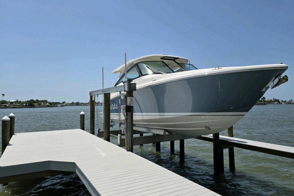 boat-lift-images-3 Boat Lift Image