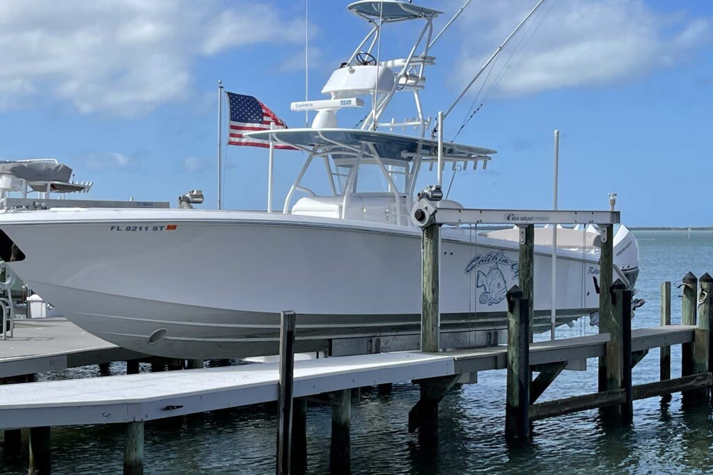 boat-on-boat-left-by-sea-mount Boat on boat lift by Sea Mount Boat Lifts